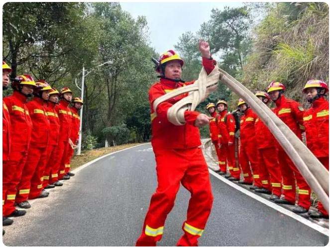 江西安遠|“最美消防員”守護紅色土地的綠水青山